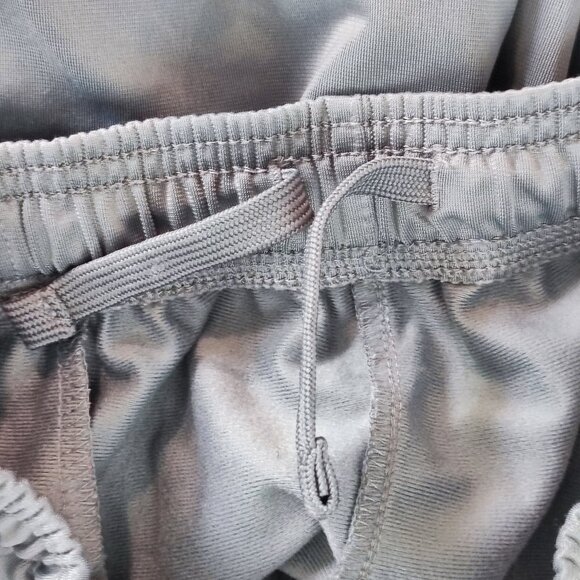 Puma track / jogging pants grey with Puma graphic design boys size XL (18-20) - Picture 10 of 15